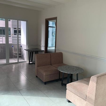 Maro Hotel На Транг Екстериор снимка