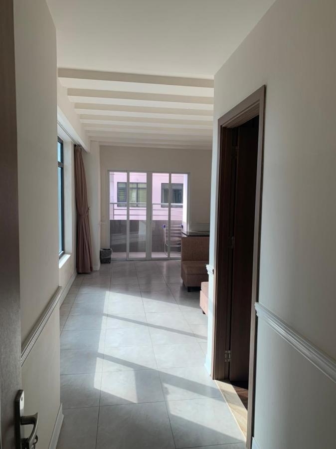 Maro Hotel На Транг Екстериор снимка